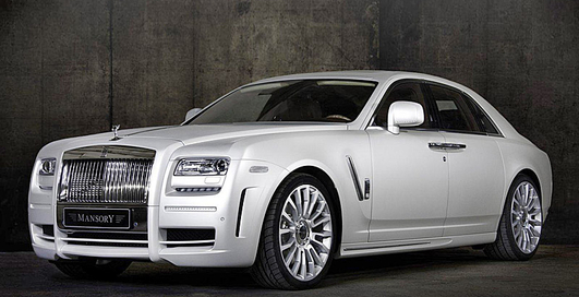 Rolls-Royce превратили в "Белого призрака"