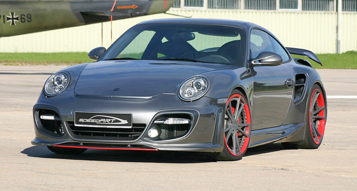 Суперкар Porsche превратили в 