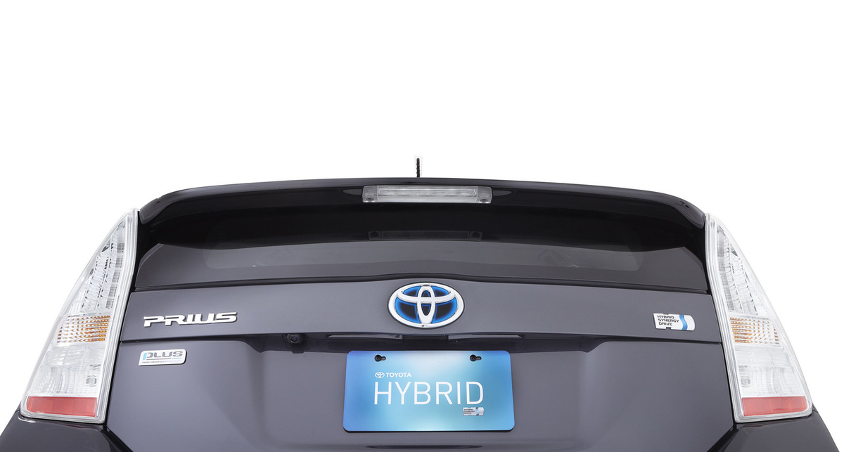 Toyota сделает свой гибрид более спортивным (фото)