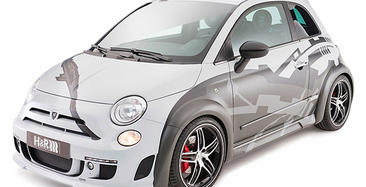Миникар Fiat 500 превратили в компактного "зверя" (фото)