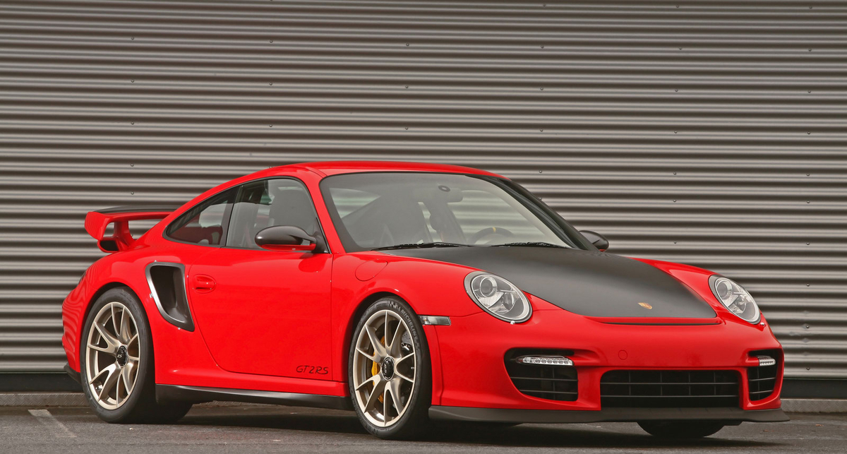 Быстрее молнии: тюнеры прокачали Porsche 911 GT2 RS (фото)