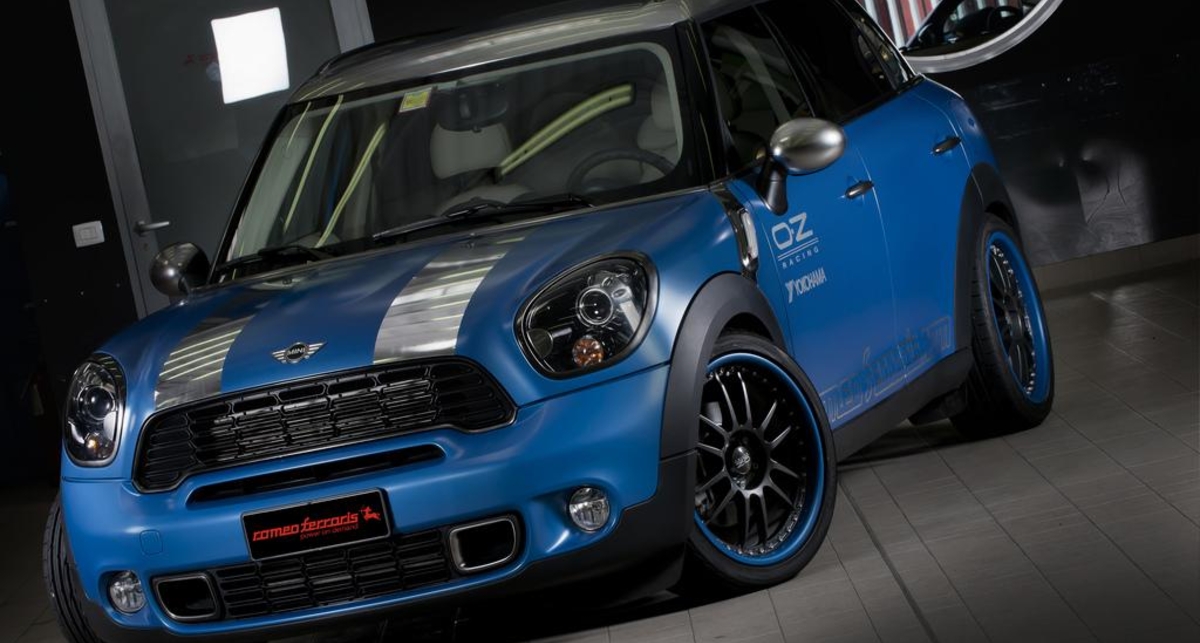 К 150-летию объединения Италии прокачали британский кроссовер (фото)