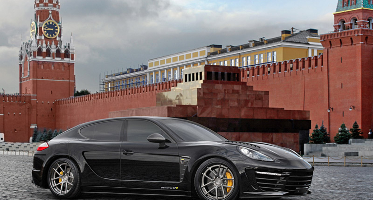 Москвичи создали Porsche Panamera Turbo S из золота и крокодиловой кожи (фото)