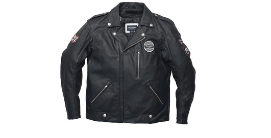 Triumph представил эксклюзивную мотоэкипировку