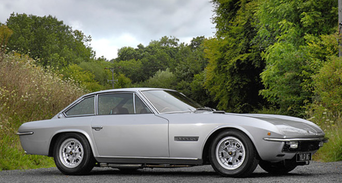 Настоящий автомобиль Бонда уйдет с молотка (фото)