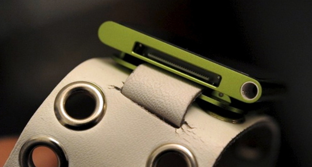 iPod nano покажет время