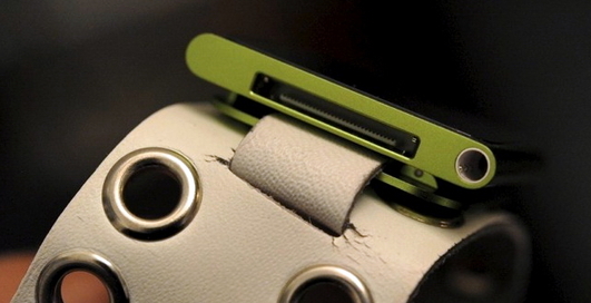 iPod nano покажет время