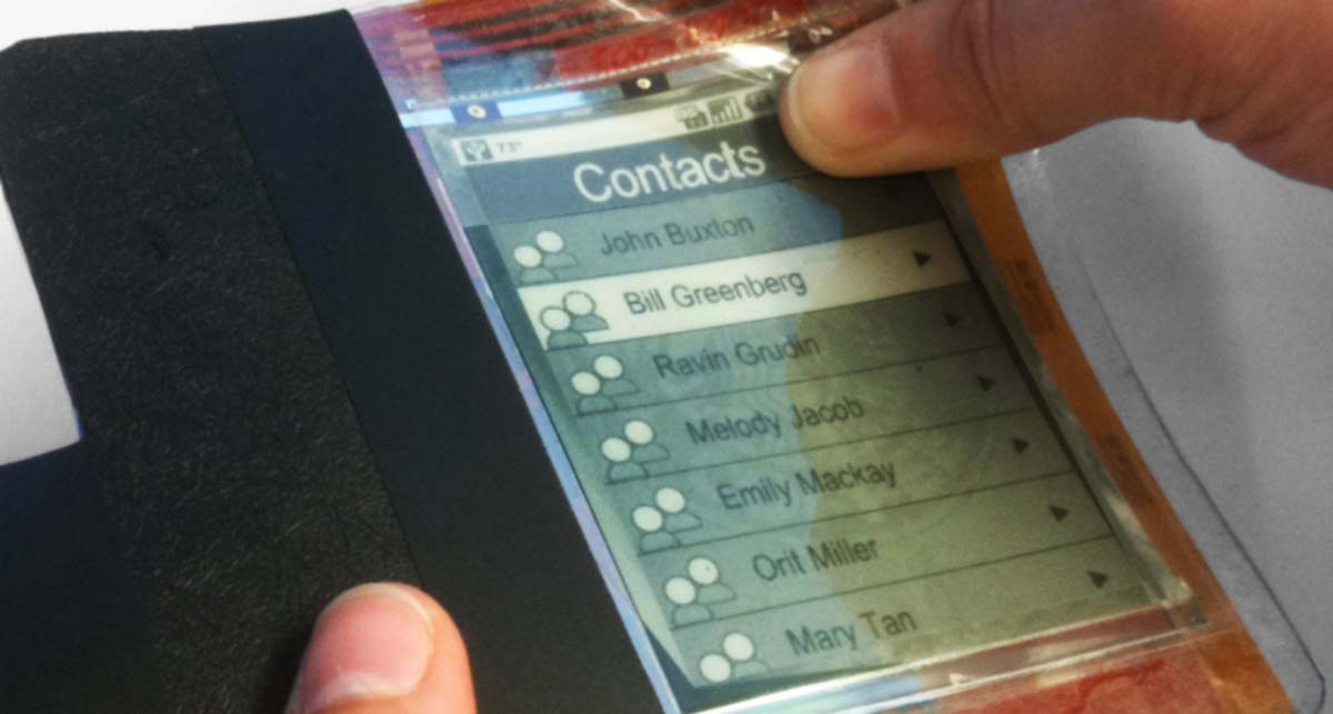 Канадцы создали бумажный смартфон (видео)