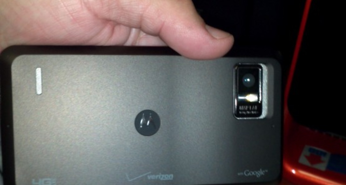 Motorola Droid Bionic оказался прожорливым в 4G сетях (фото, видео)