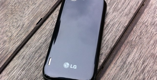 LG E730 Optimus Sol - прототип раскрыл свои тайны (фото)