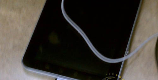 Samsung Galaxy Tab 7.7 - первые фотографии (фото)