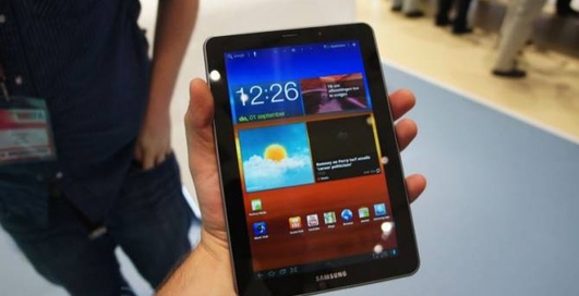 Galaxy Tab 7.7 получил экран Super AMOLED plus (фото, видео)