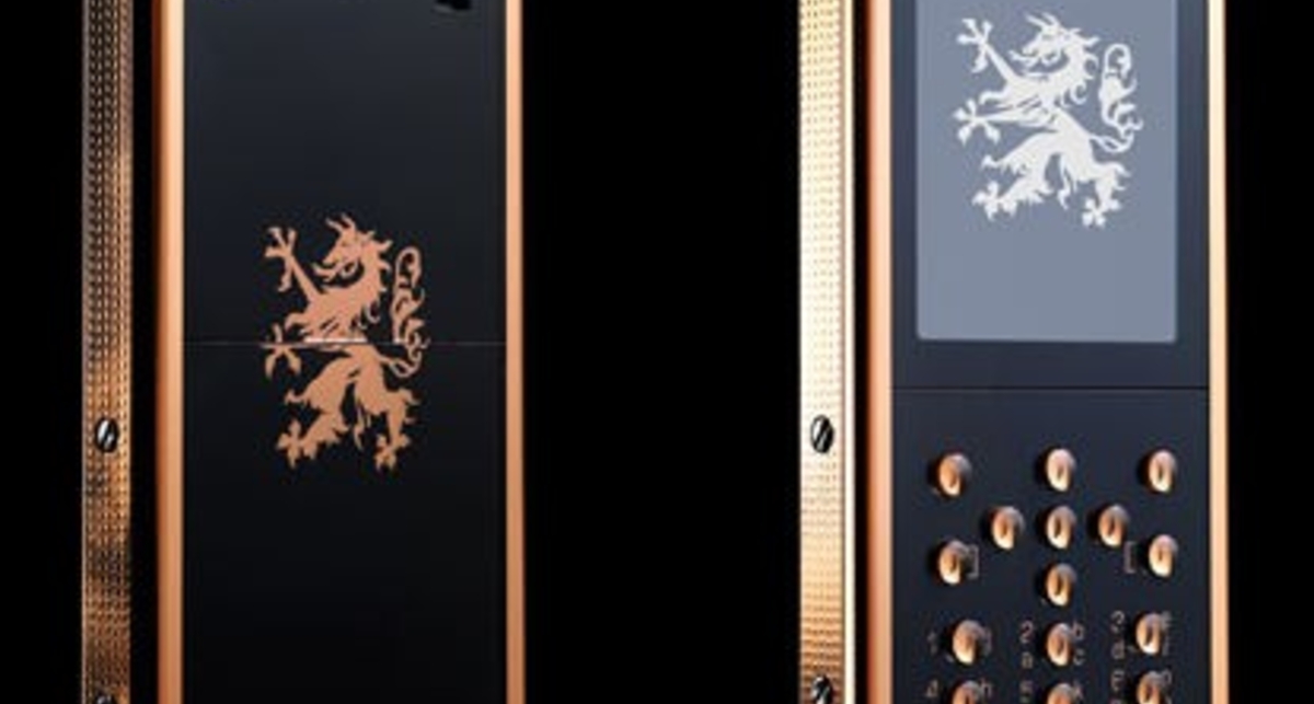 Mobiado представил новый золотой телефон