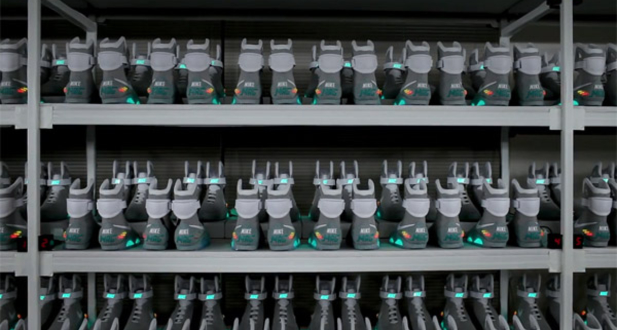 Кроссовки из будущего поступили в магазины Nike (фото, видео)