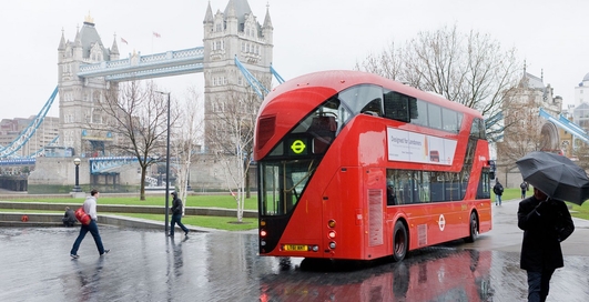 Лондонский даблдекер получил "зеленого" наследника (фото)