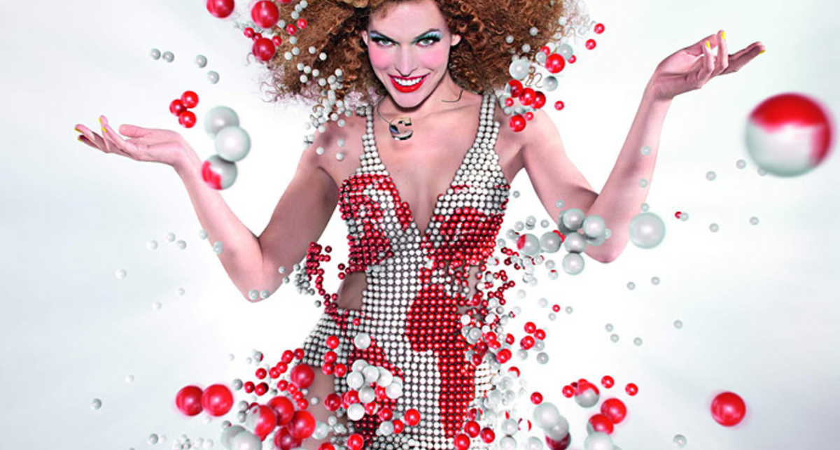 Милла Йовович снялась для календаря Campari 2012 (фото)