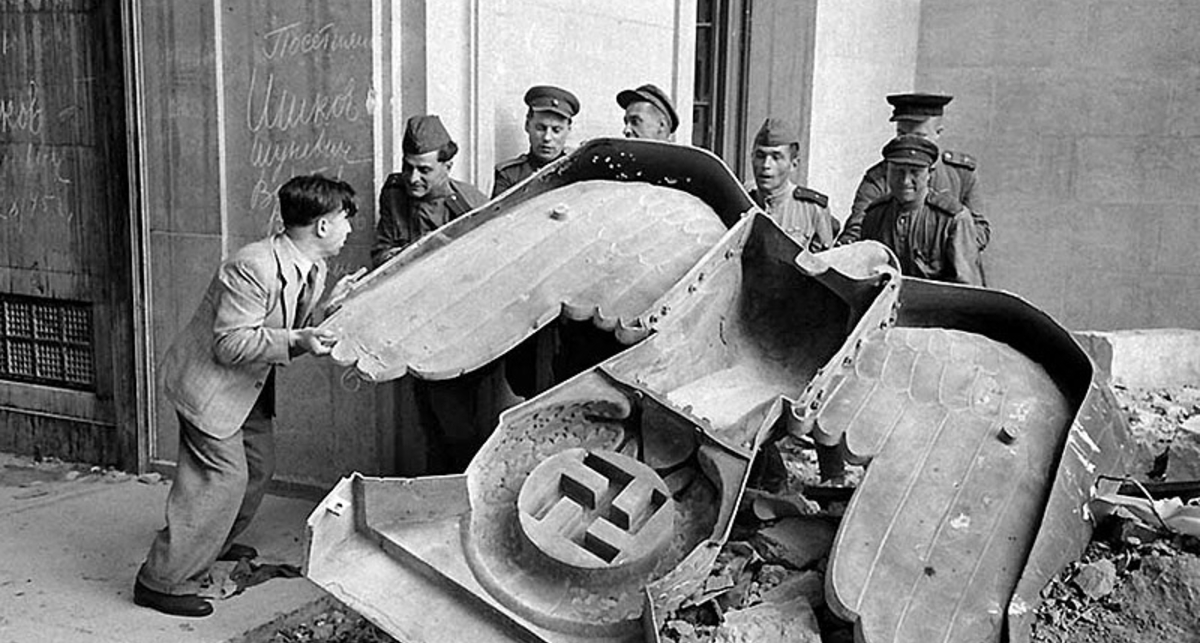 Бункер Гитлера и разрушенный Берлин