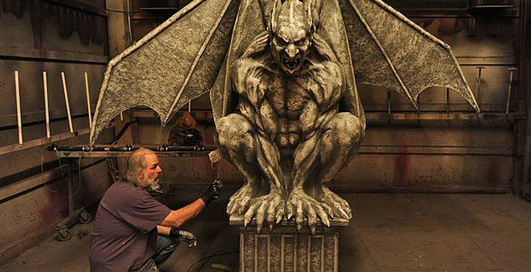 Загляни в мастерскую по производству зомби