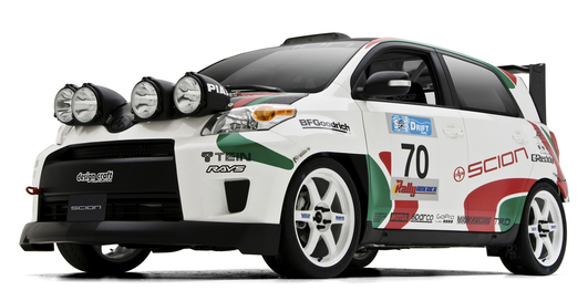 "Молодежная" Toyota отметилась на крутейшей выставке тюнинга (фото)