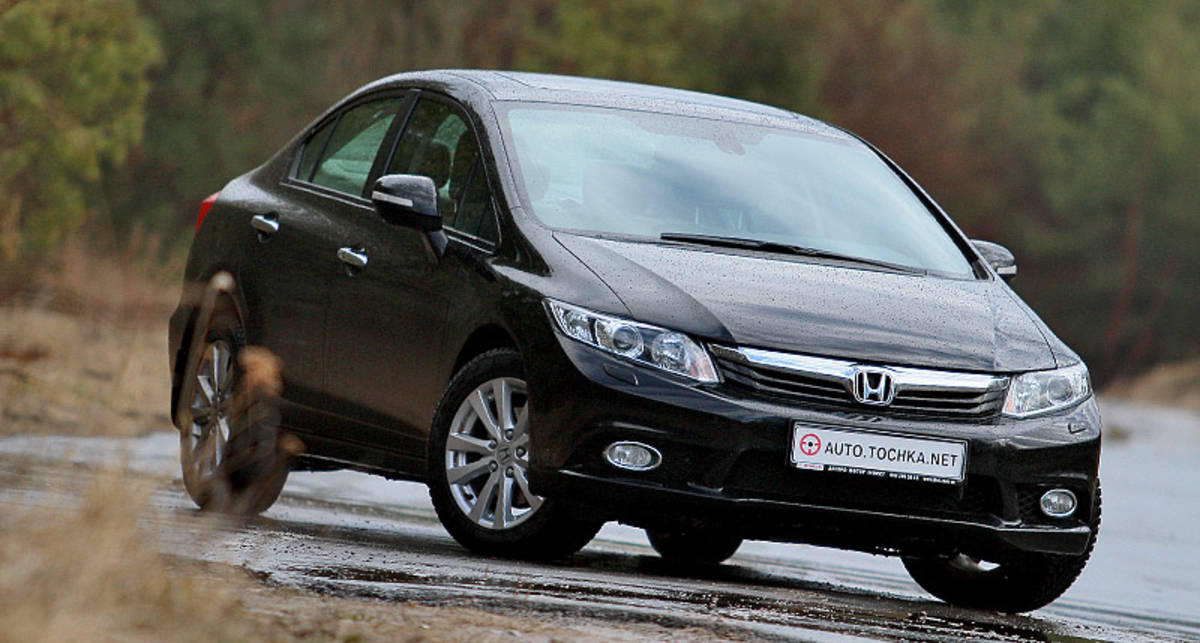 Тест-драйв Honda Civic: новый седан приучает к экономии