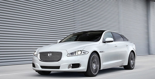 Роскошный Jaguar XJ Ultimate прибыл на моторшоу в Пекин