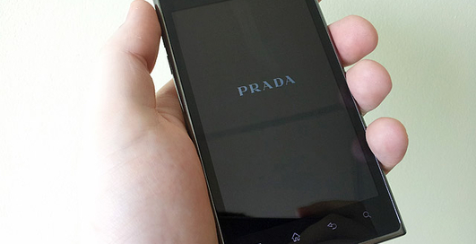LG P940 PRADA 3.0: модный смартфон