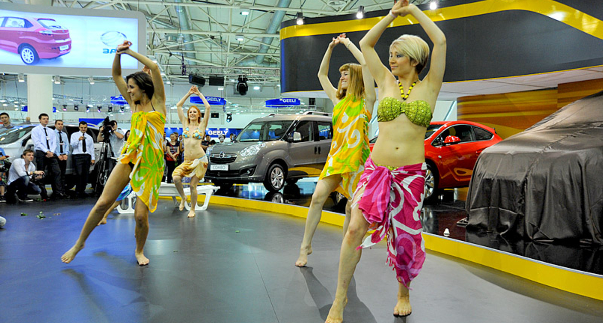 SIA 2012: Opel Zafira Tourer и Astra GTC уже в Киеве (фото)