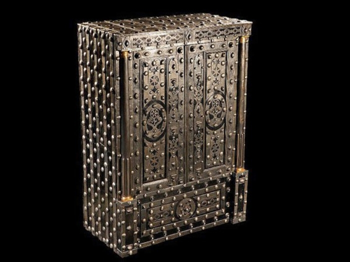 Где прячут деньги богачи: 10 самых продвинутых сейфов