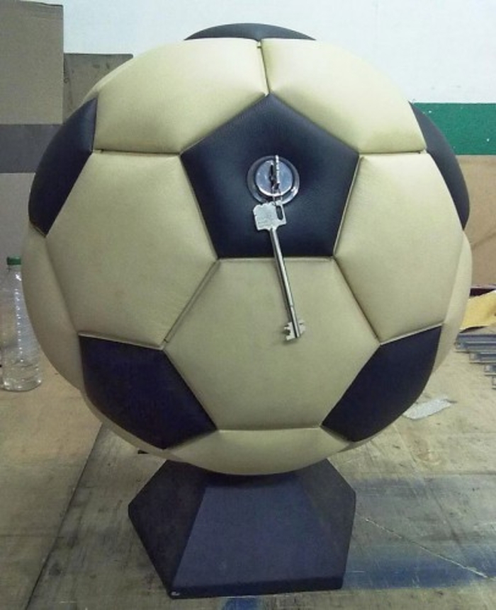 Где прячут деньги богачи: 10 самых продвинутых сейфов