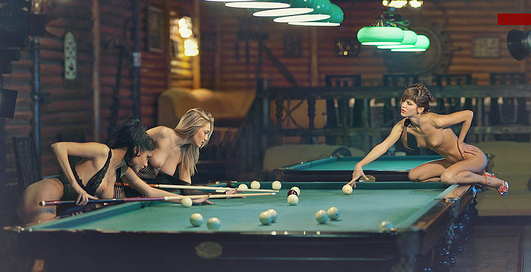 Эротические сцены городской жизни (фото)