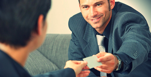 Визитки миллионеров: ругательства, рисунки и все цвета радуги (фото)