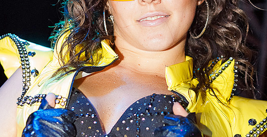 Страстные танцы на всю ночь и эротический бодиарт (фото)