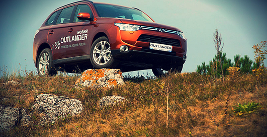 Блиц-тест Mitsubishi Outlander: быстрее, качественнее, экономичнее