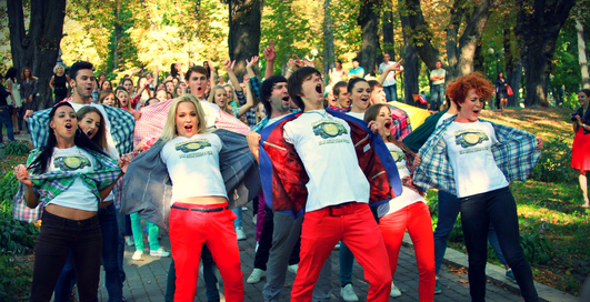 В Киеве состоялся первый в Украине PoleArt-флешмоб (фото)