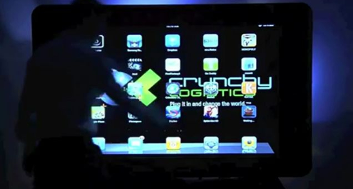 iPad 2 с гигантским дисплеем (видео)