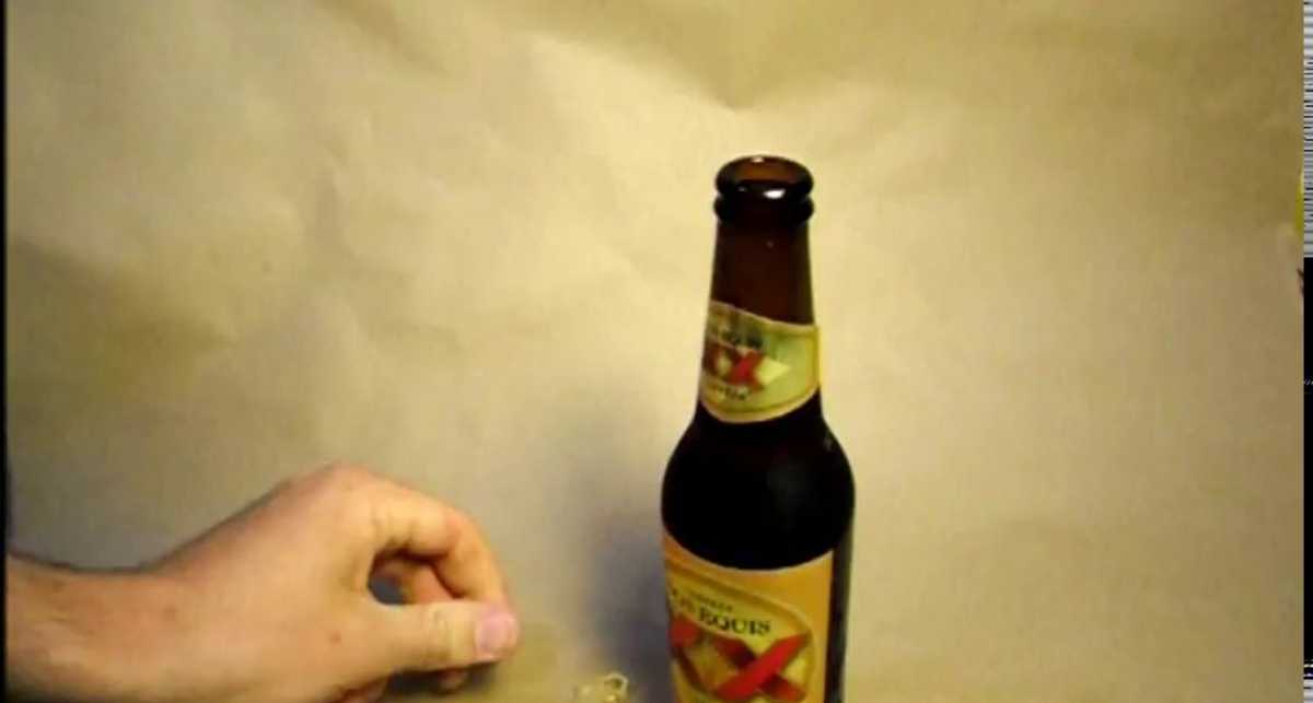 Открывалка, которая всегда с тобой (видео)