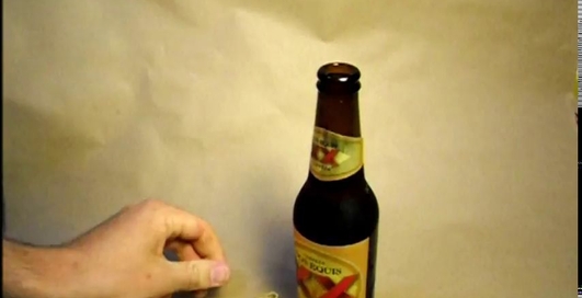 Открывалка, которая всегда с тобой (видео)