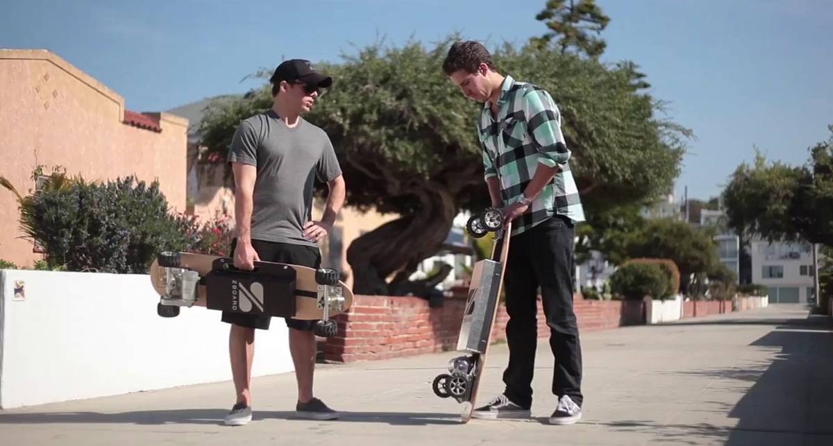 Американцы создали электроскейт с ножным управлением