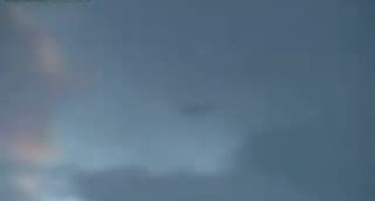 Молния угодила в самолет