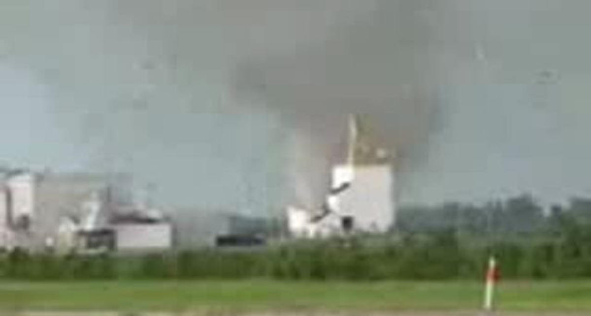 Смерч над городом