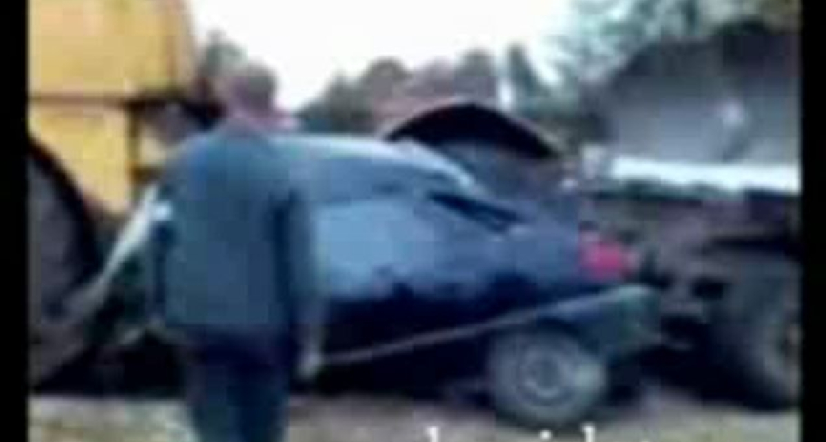 Машина вдребезги