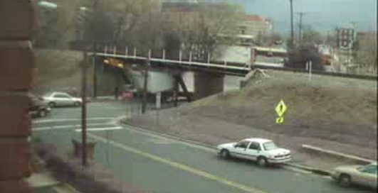 Мост то и не заметил)