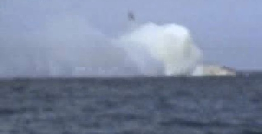 самолет упал в море