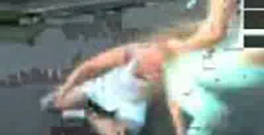 Жестокая драка девушек.