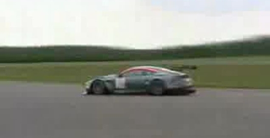 Дрифт Астон Мартина