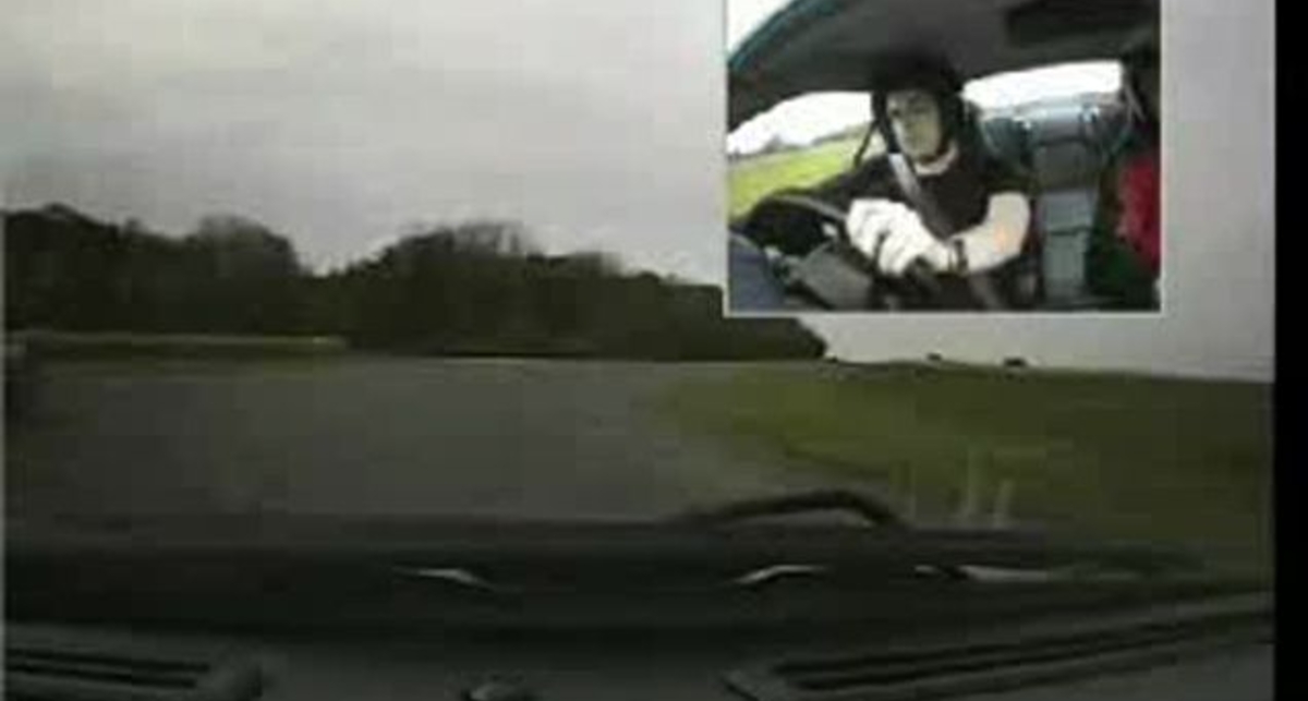 Aston Martin - уроки вождения