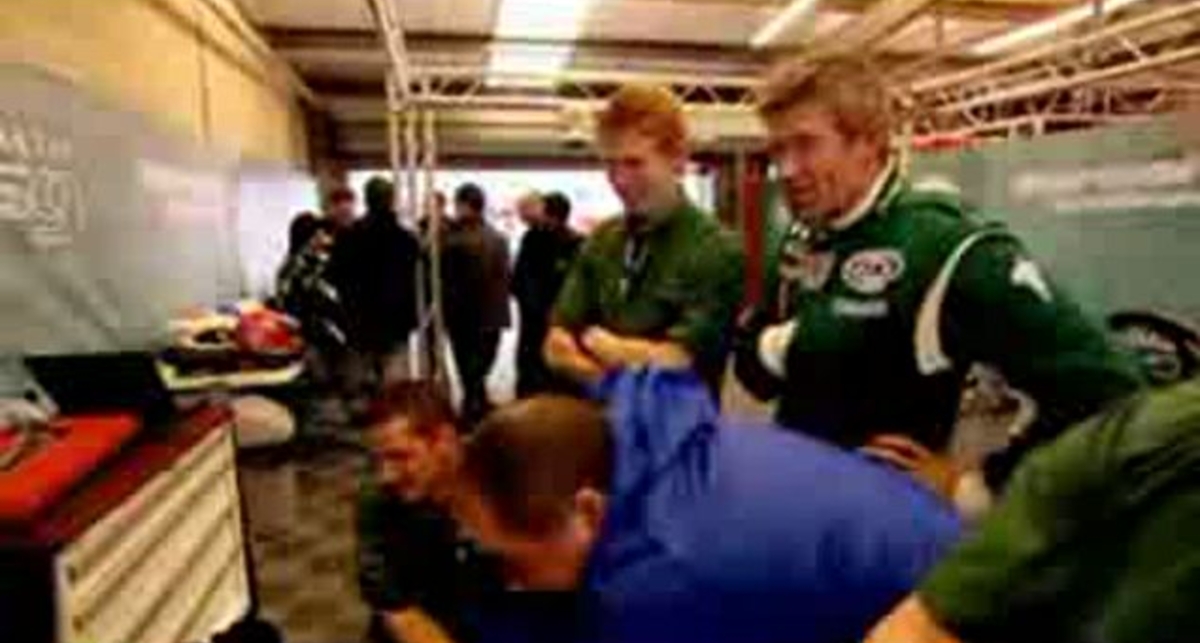 Aston Martin DBR9 -  600 л.с.