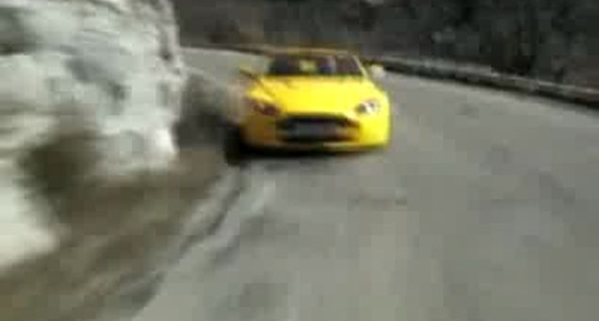 Aston Martin DBS - Access all areas