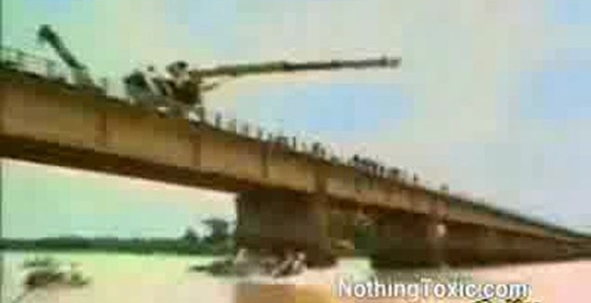 кран ушел под воду