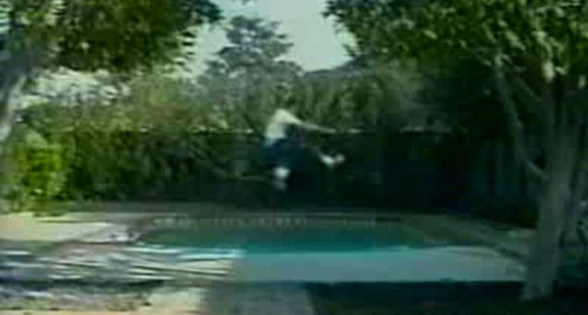 Прыжок через басейн